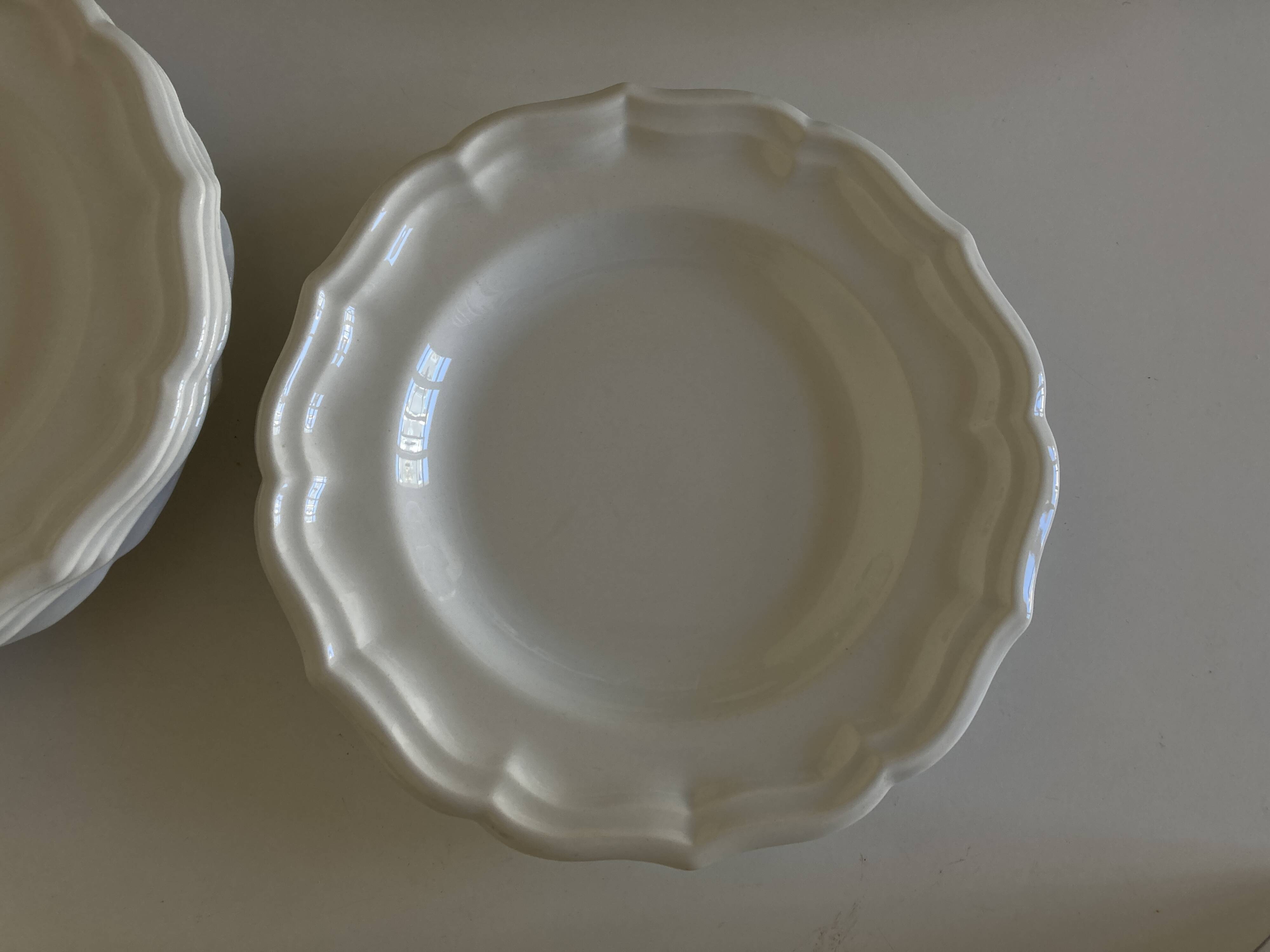 Set of 6 Gien earthenware plates with fluted edges, neo-classic white