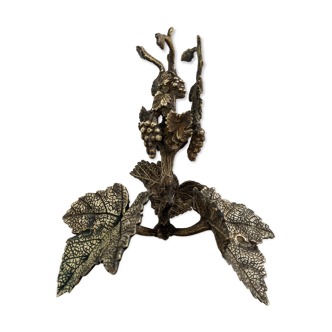 Bronze candle holder with naturalistic decoration