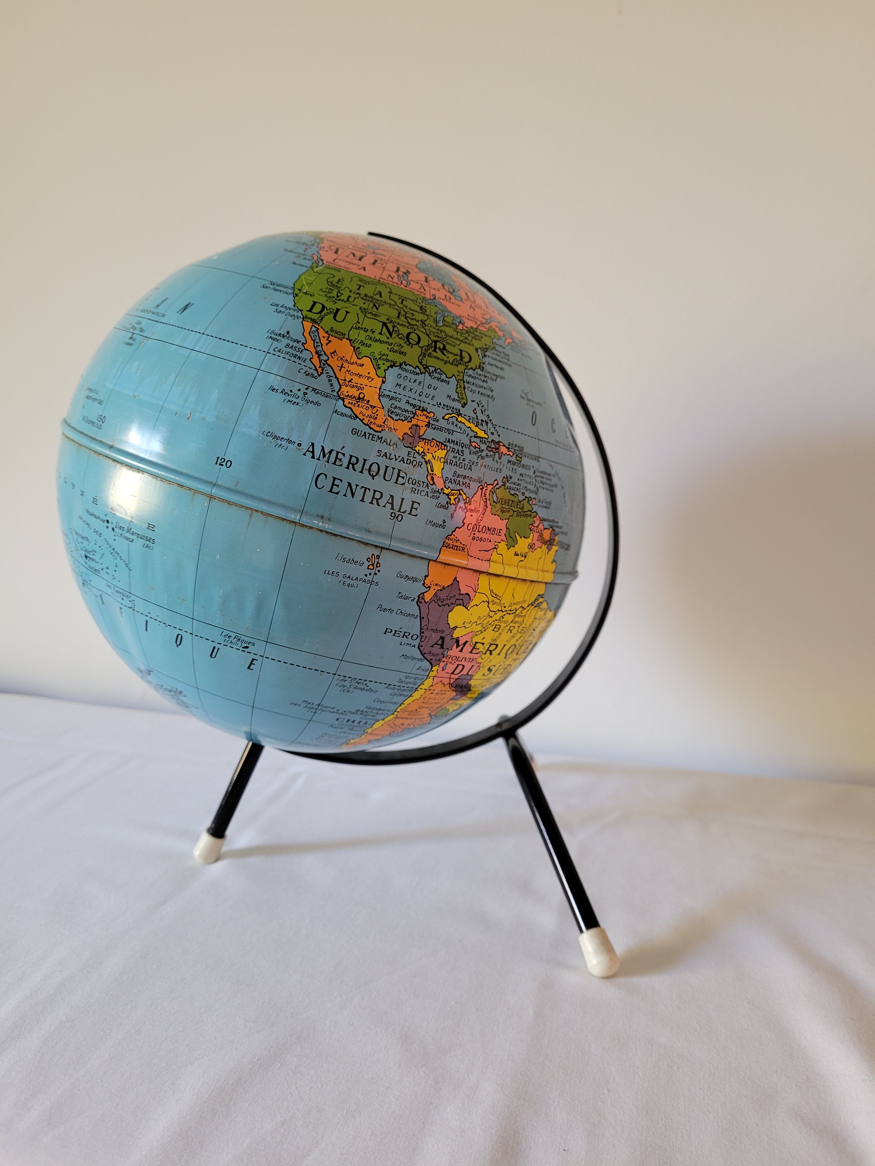 Globe metal maps Taride