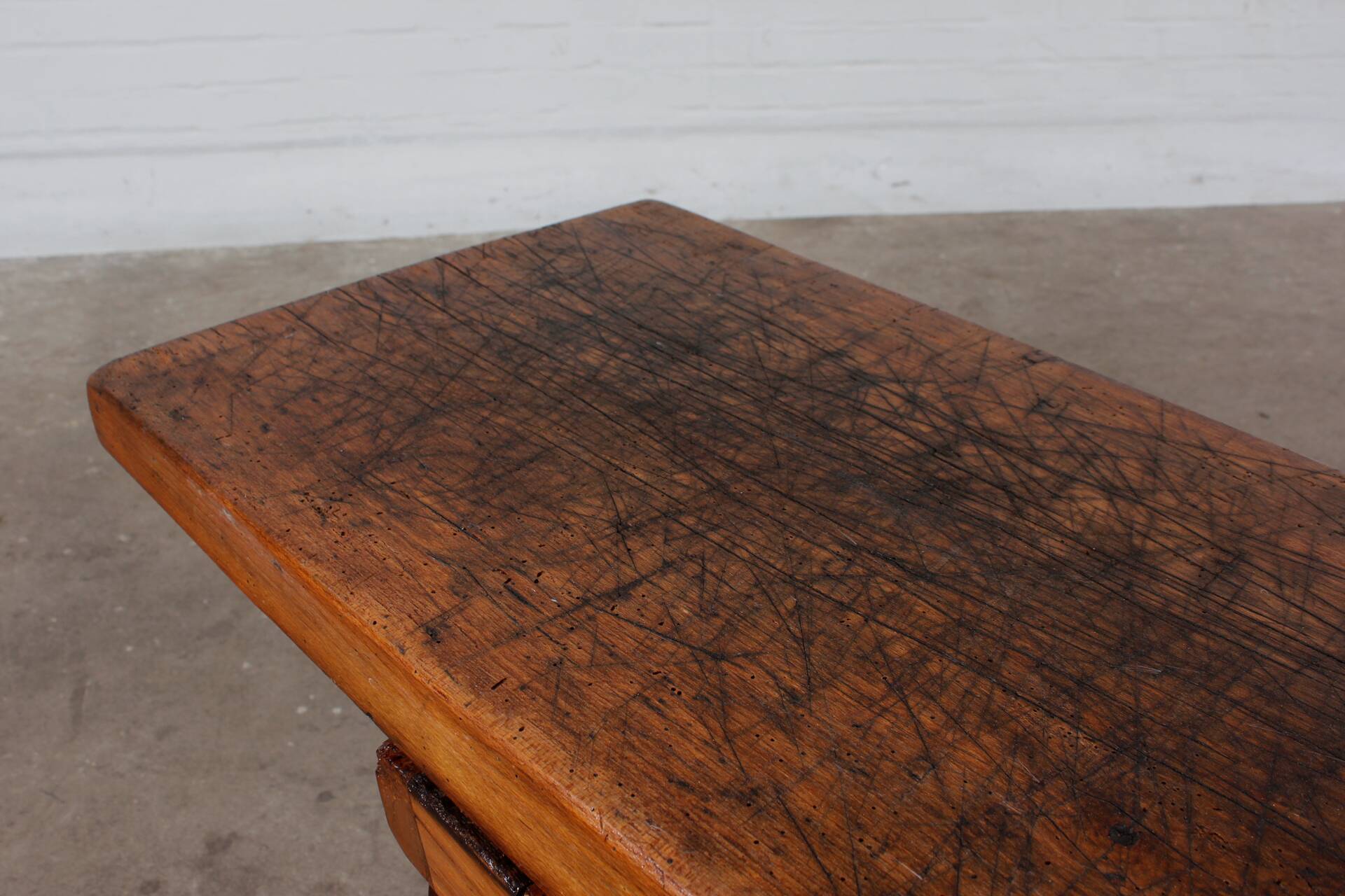Restaurierte Schlachtebank Sitzbank coffeetable Blumenbank