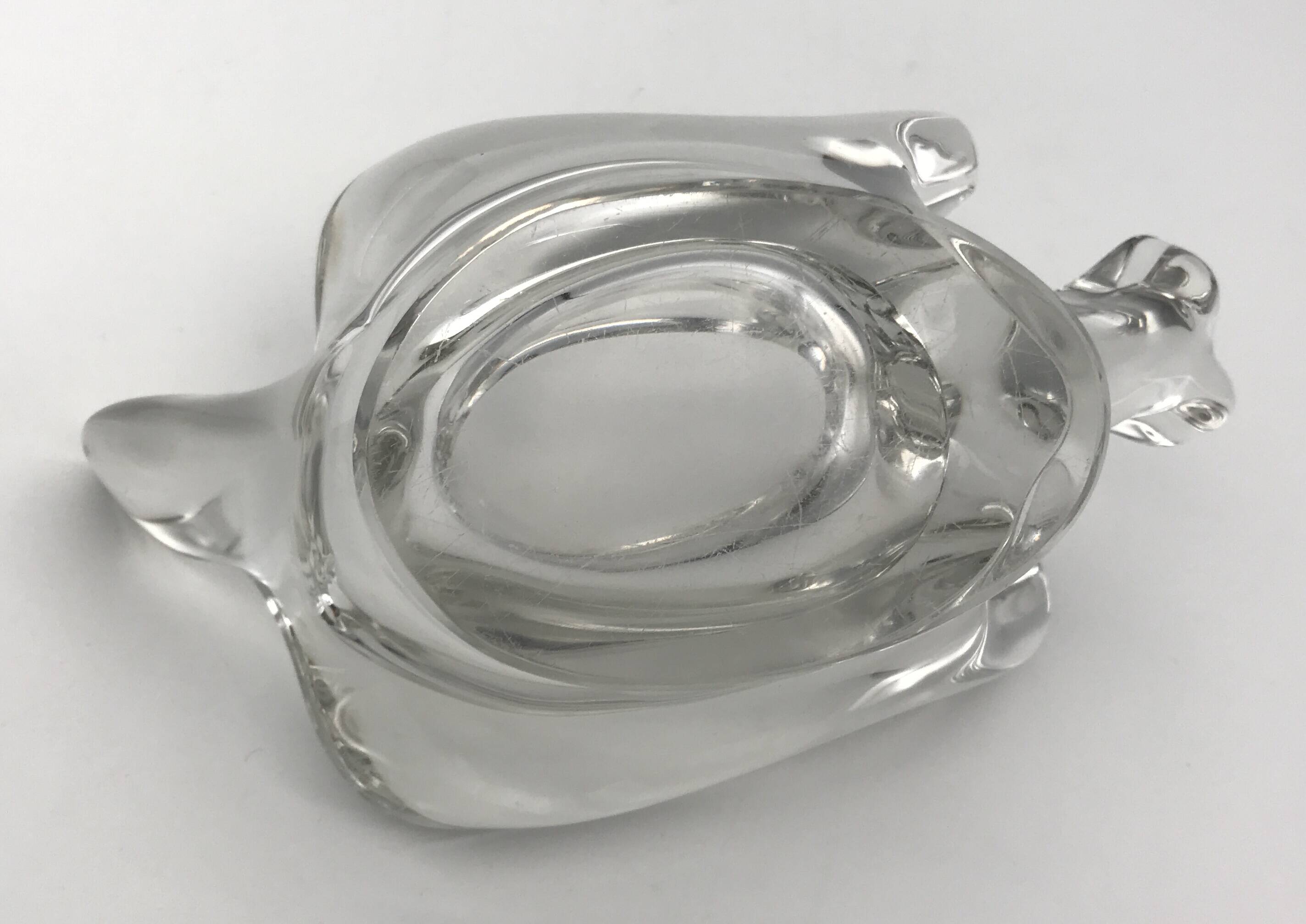 Bird-shaped paperweight, crystal swallow