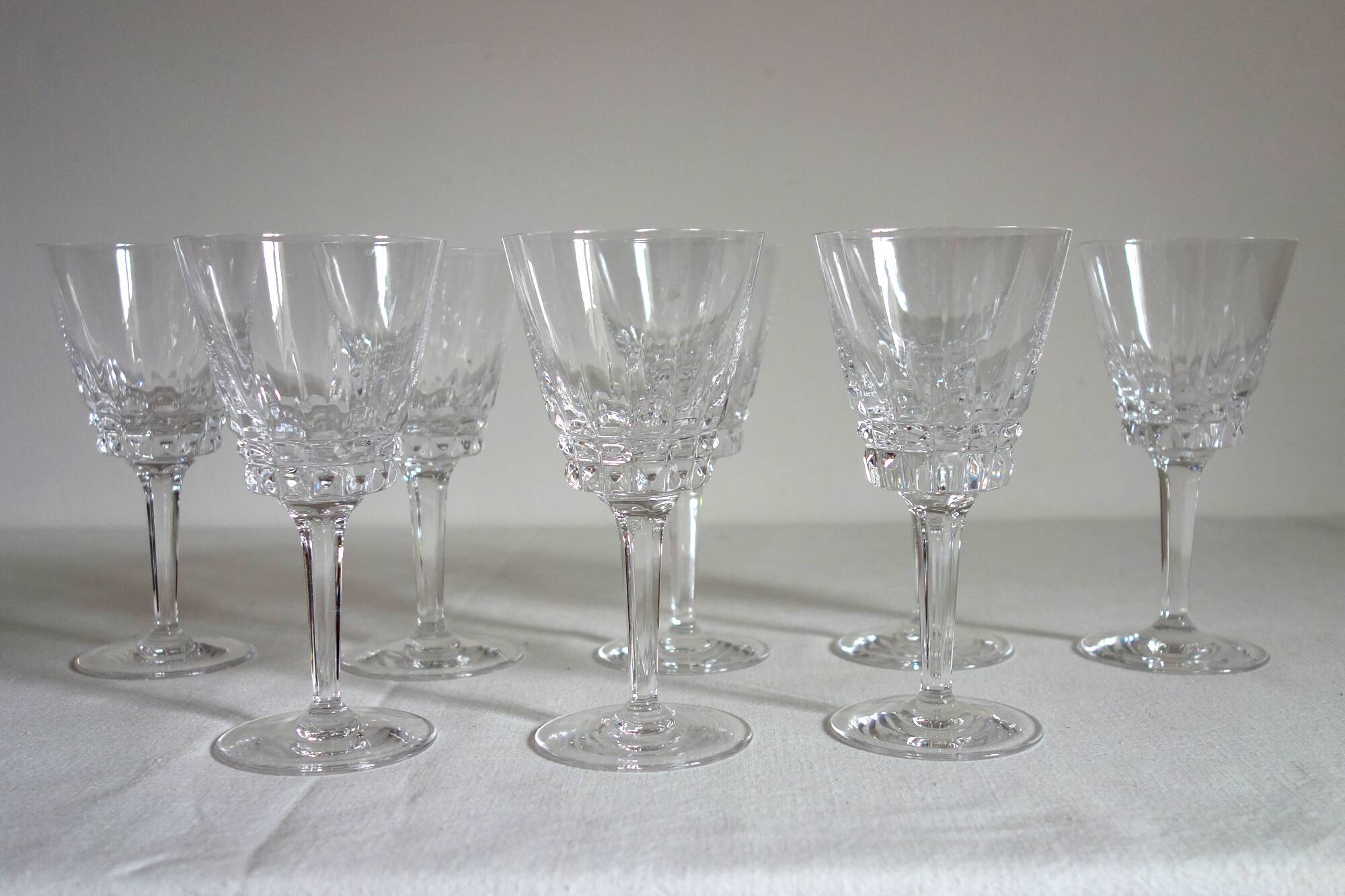 8 vintage Vannes crystal wine glasses
