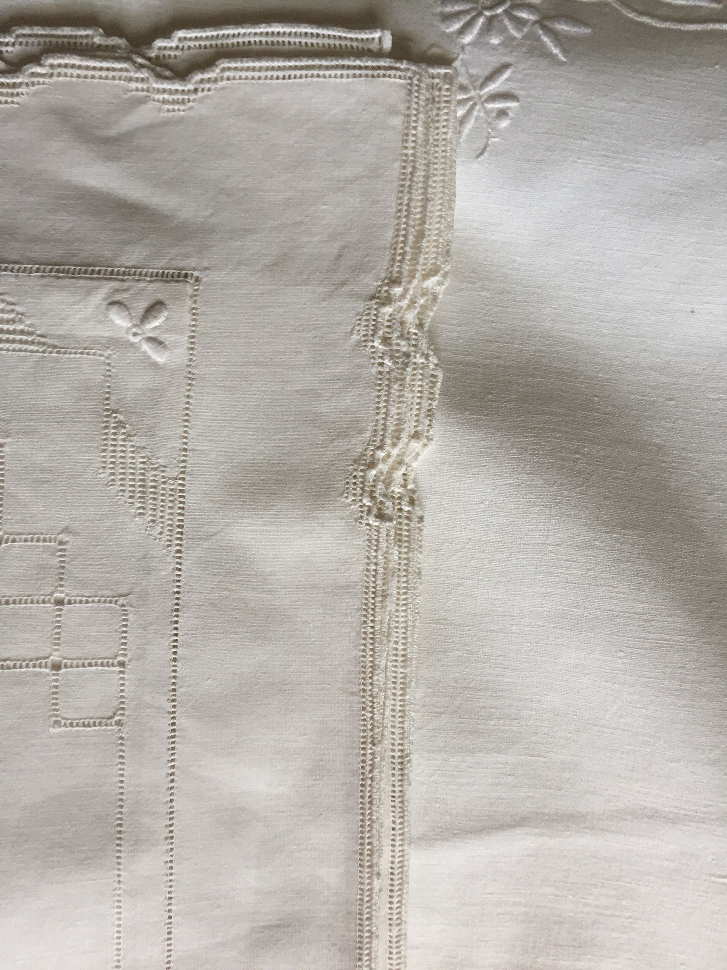 Old embroidered bed set