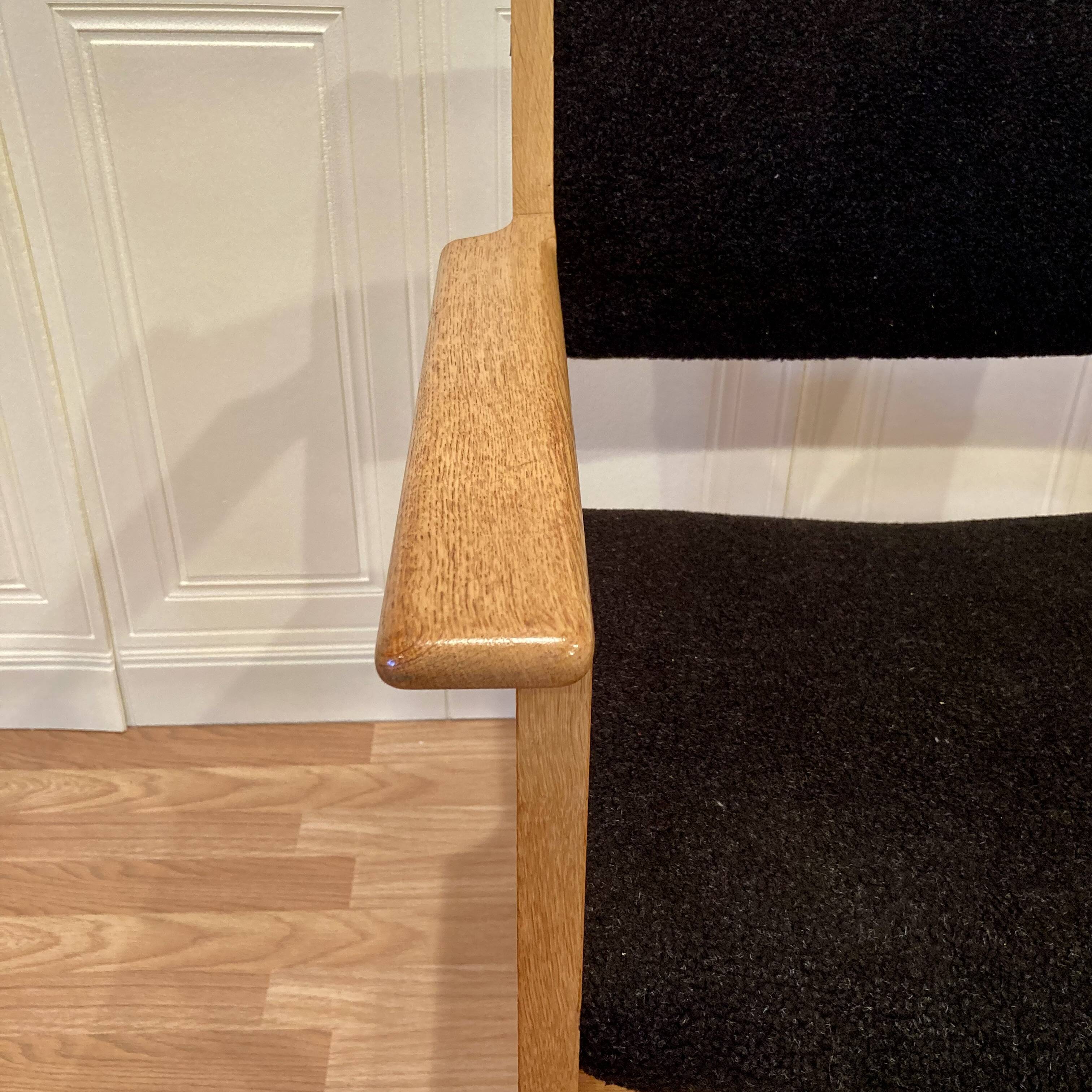Set of 4 armchairs stamped Hans Wegner "Scandinavian design" 1960.