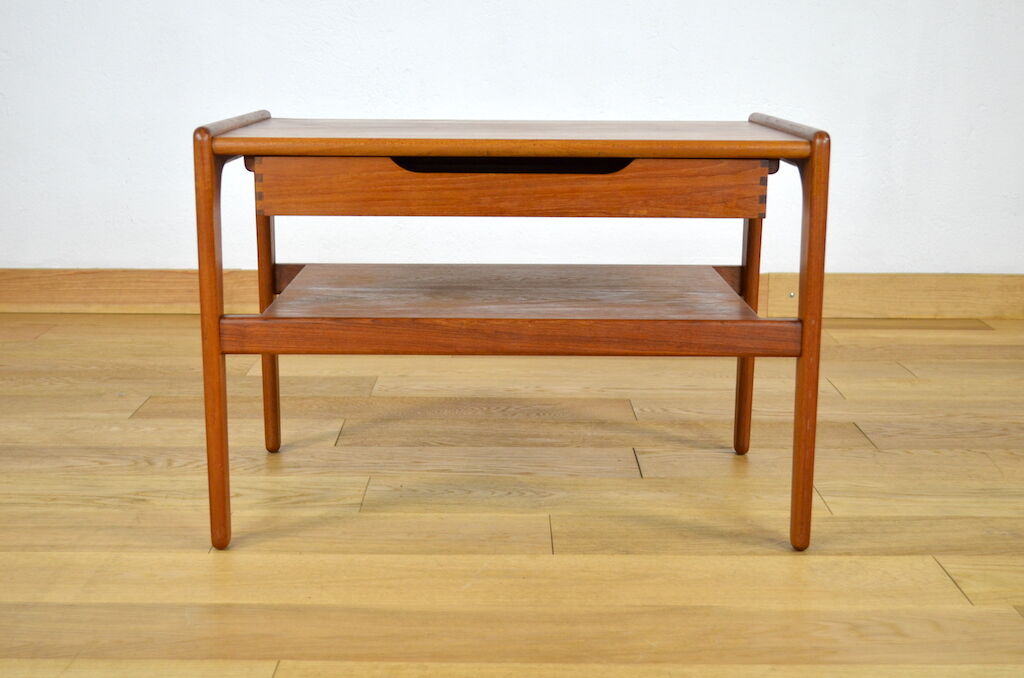 Scandinavian side table in vintage teak 1960