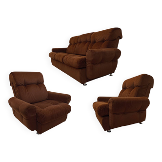 vintage living room sofa and 2 Lestra armchairs