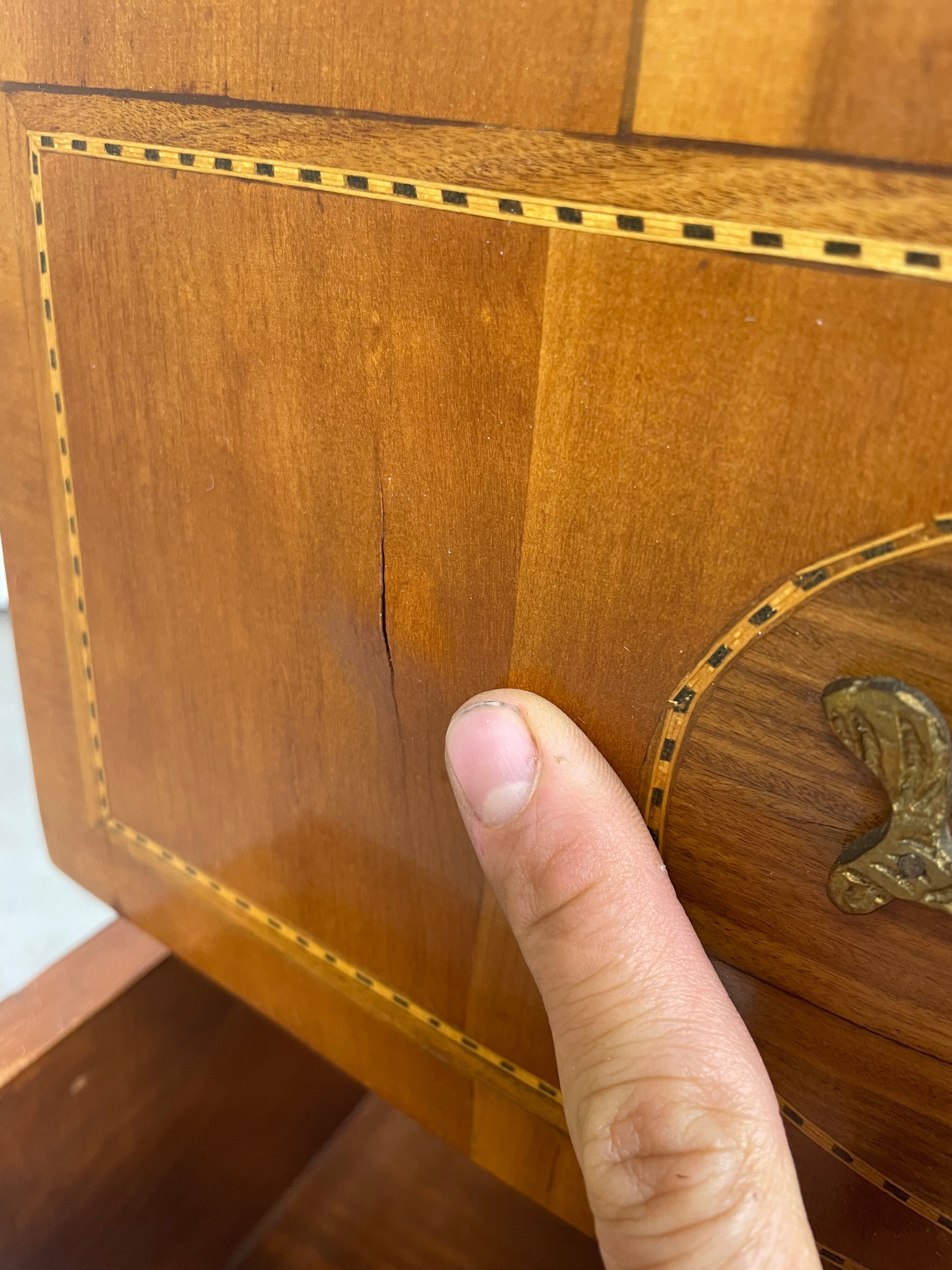 Inlaid drawer cabinet