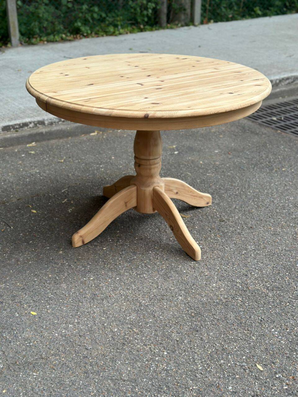Table de repas ronde extensible en bois massif brut