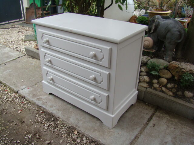 Commode 4 tiroirs ancienne gris