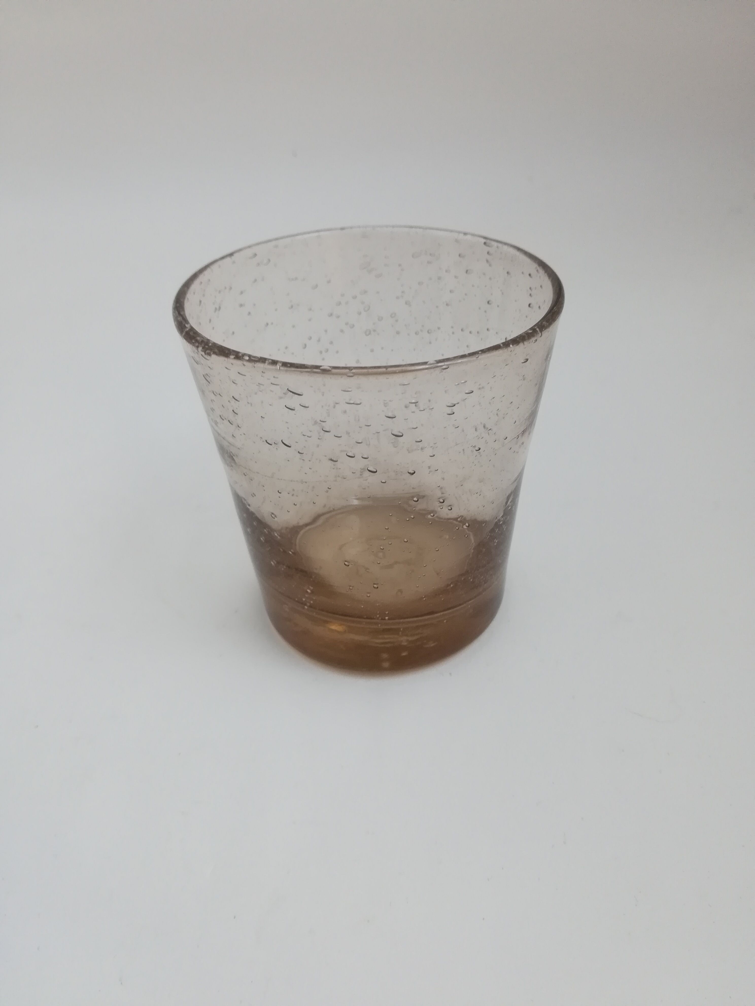 Lot de cinq verres en verre soufflé biot