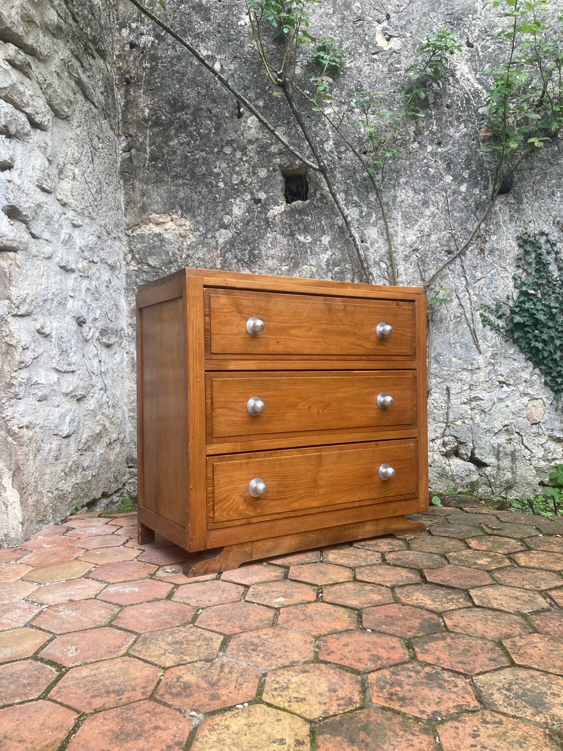 Vintage pine chest of drawers