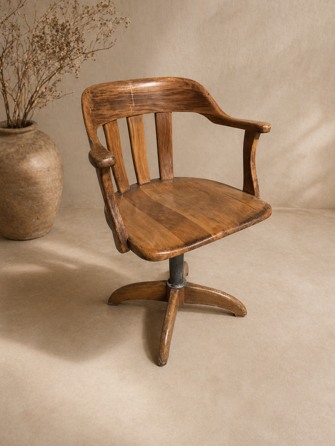 American walnut armchair 1930