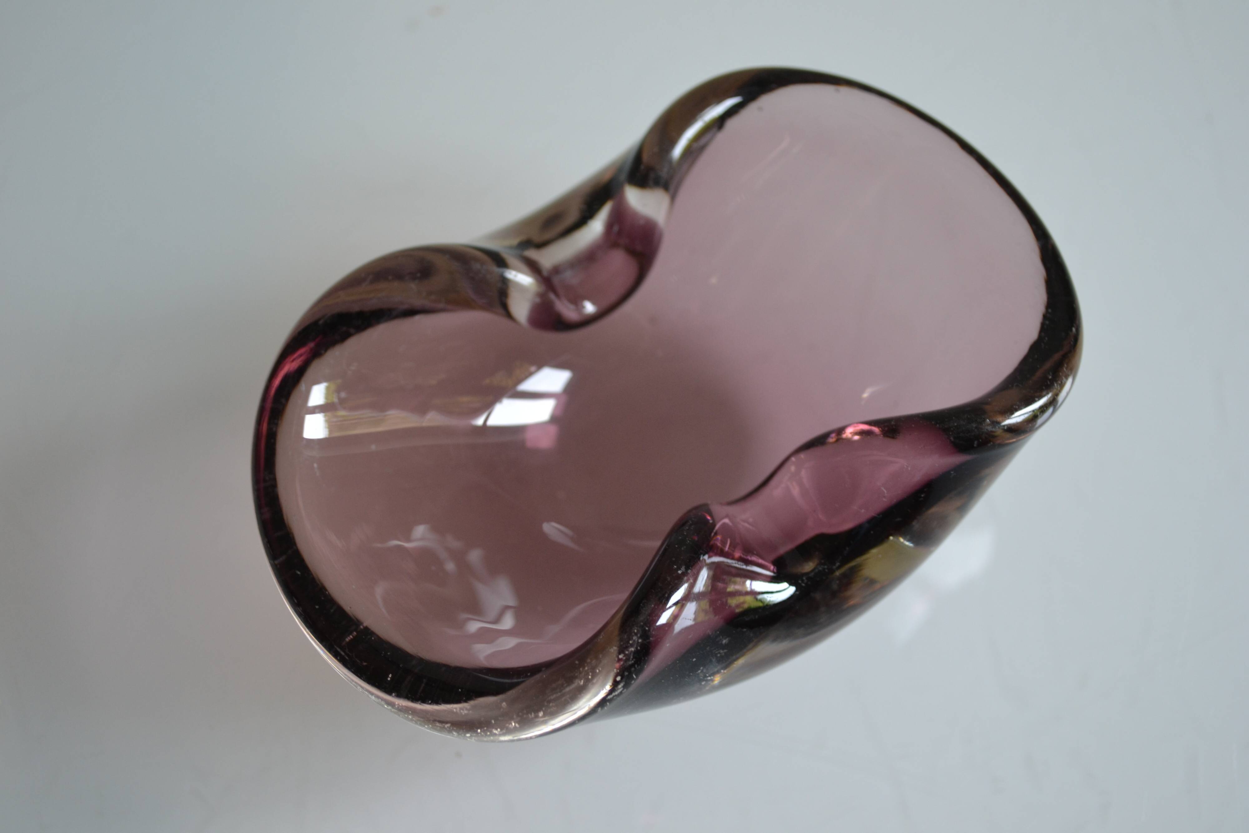 60s ashtray or empty pocket, purple Murano glass, Italy