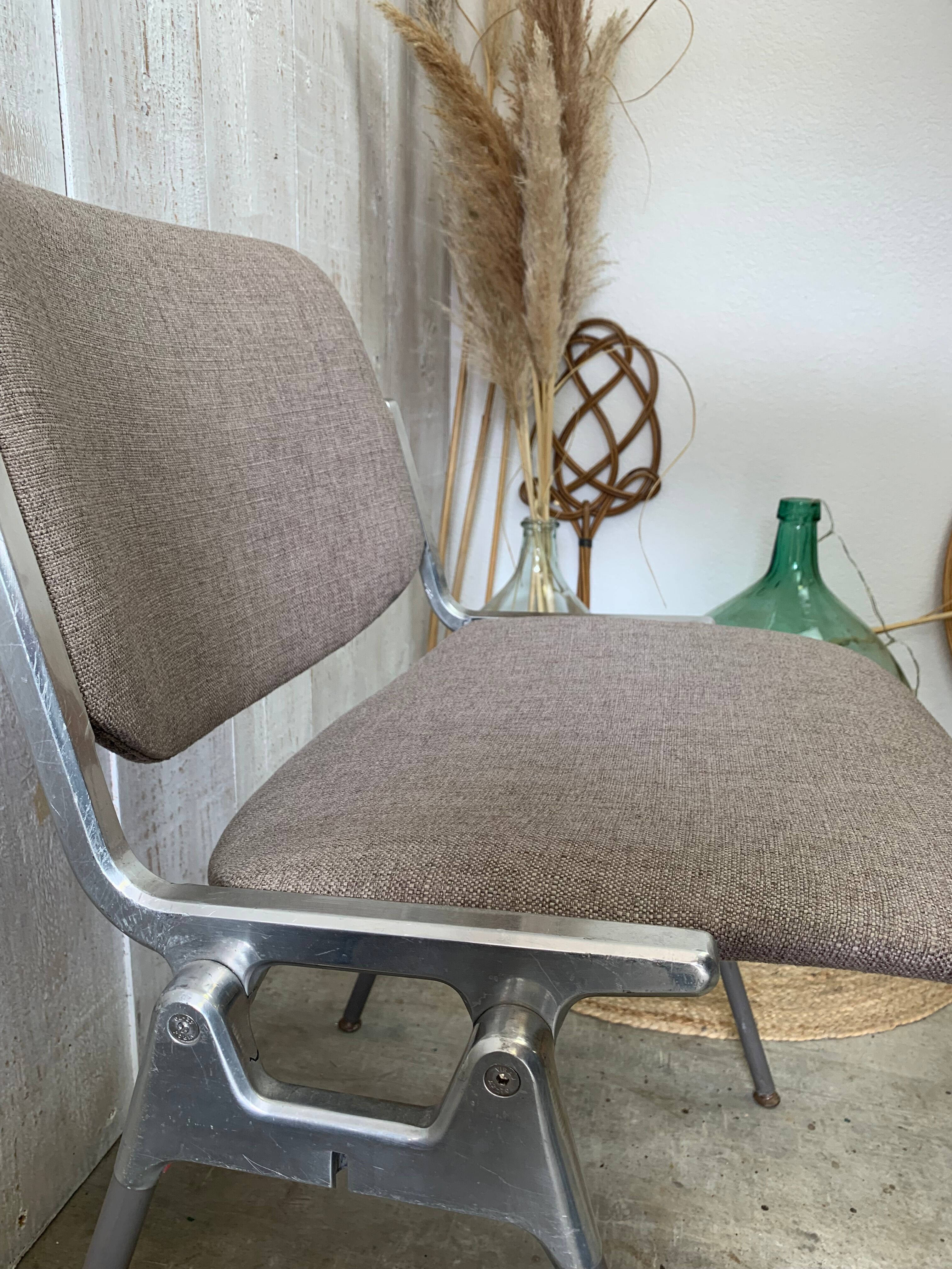 Series of 4 chairs by Piretti Giancarlo, Castelli