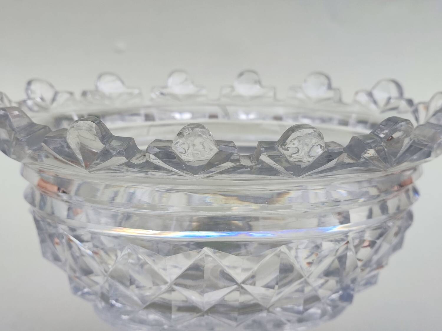 Crystal sweet dish