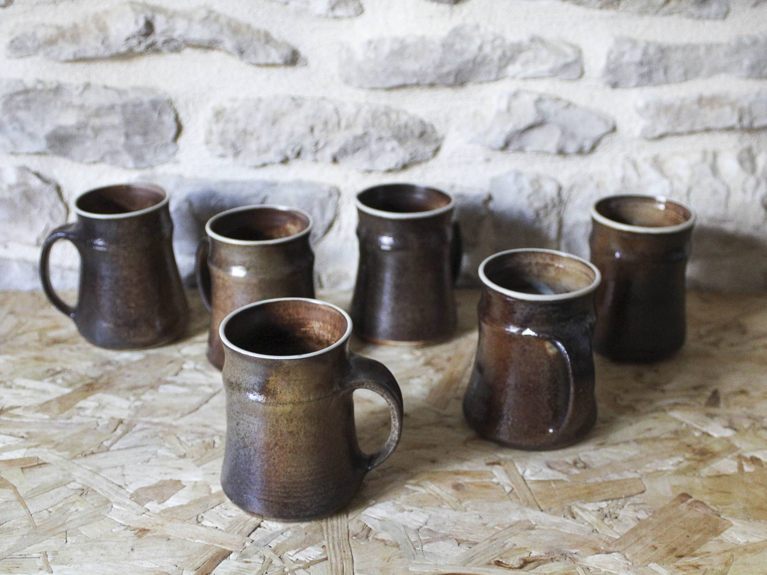 Pitcher service and 6 ceramic cups