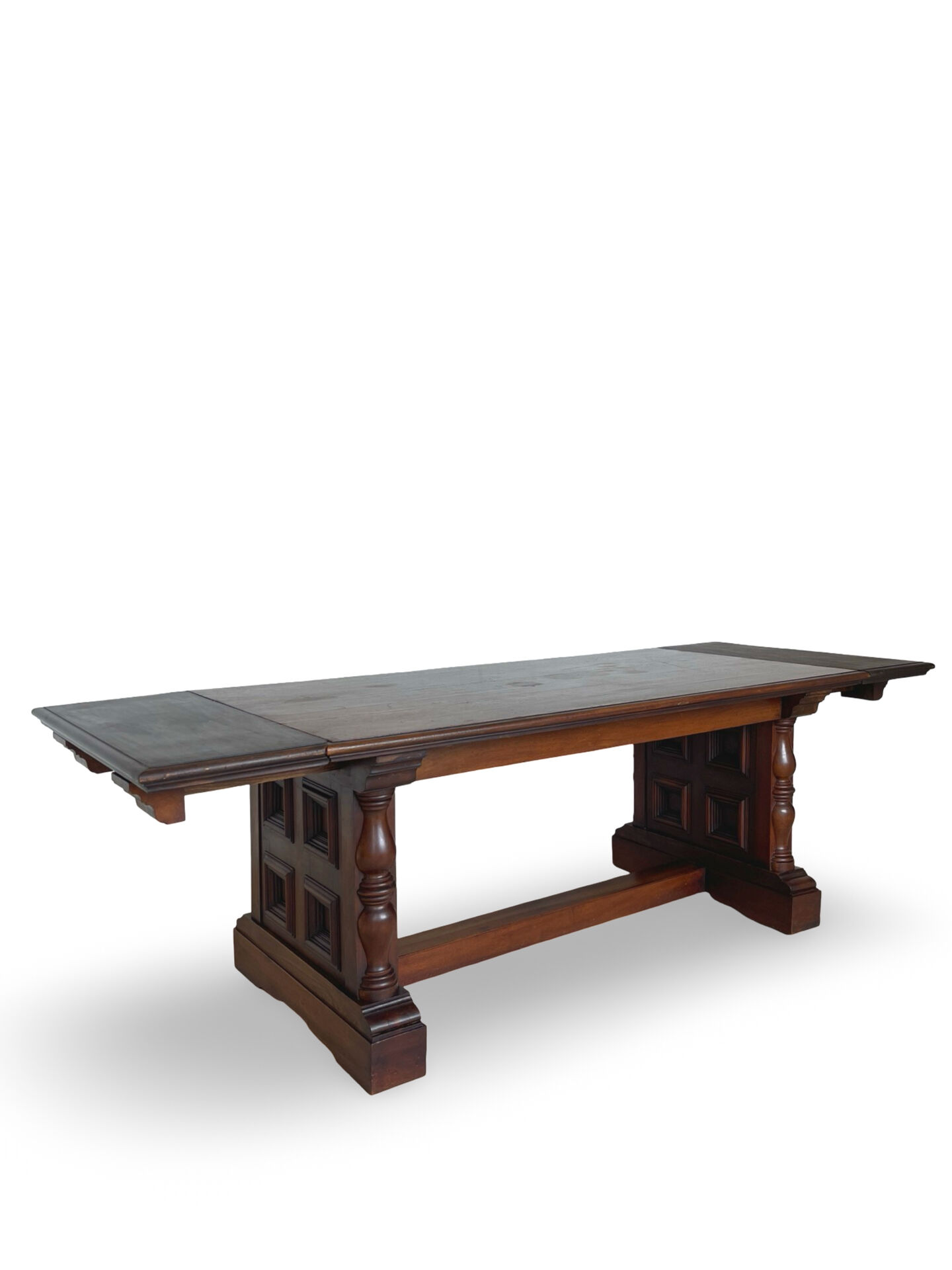 La table à manger extensible de haute qualité de style Renaissance italienne,