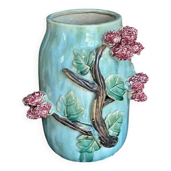 Grand vase Athezza en céramique turquoise à décor floral en relief