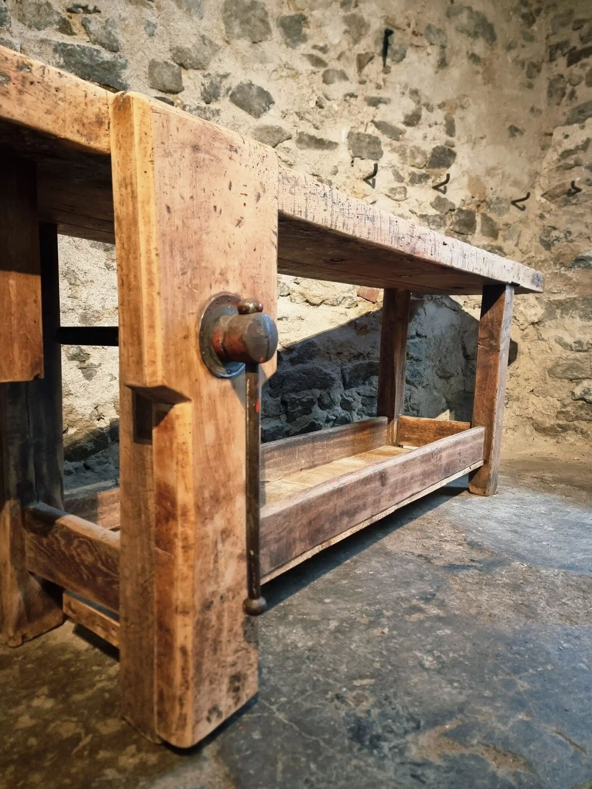 Antique French carpenter's workbench in oak and beech, circa 1900