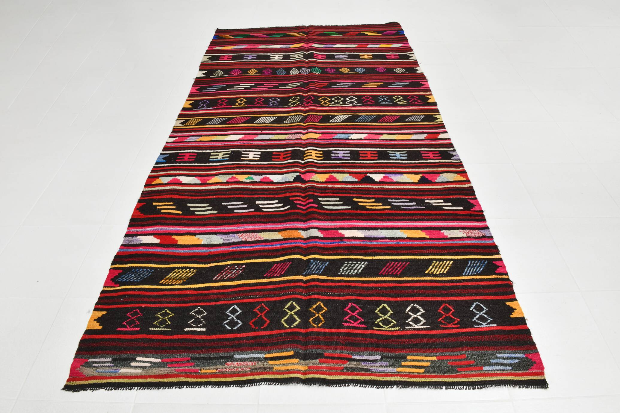 Colorful Long Wide Vintage Kilim Runner Rug, Turkish Woven Rug, 162x313 Cm