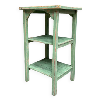 Table d’appoint patinée