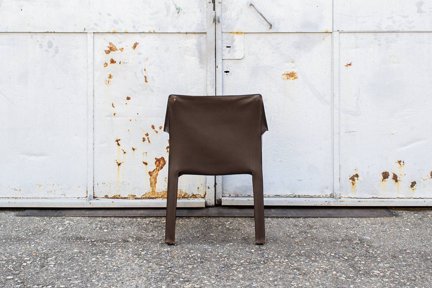 Sedie in cuoio Cab 413 di Mario Bellini per Cassina 1977