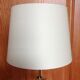 Lampe en laiton, abat-jour en tissu vert pastel, style art deco