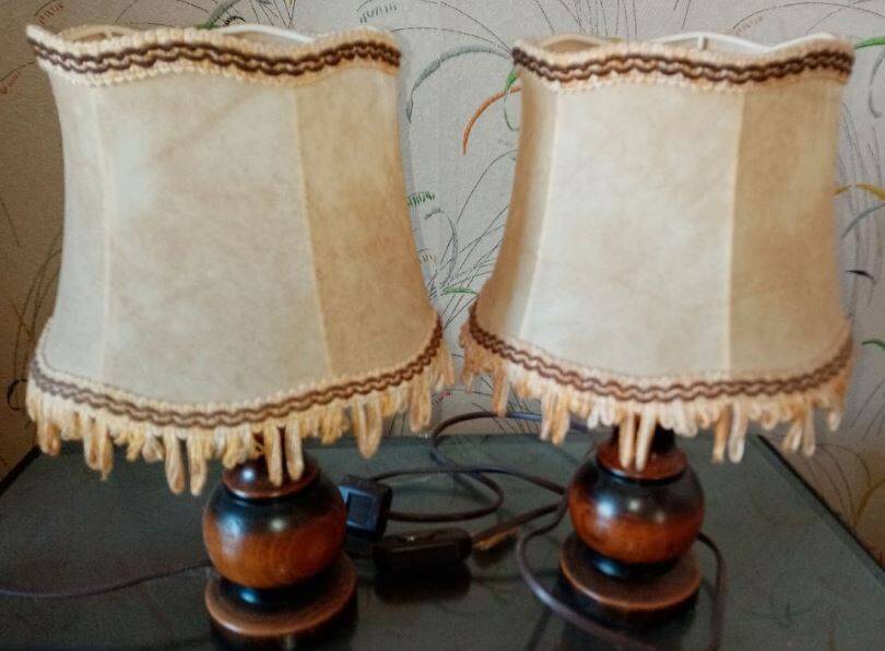 Set of 2 bedside lamps