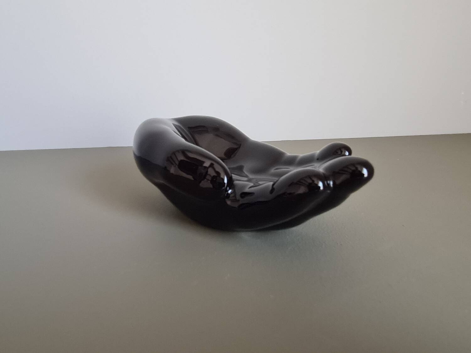 Vintage 1970s black ceramic hand-shaped trinket dish, retro decorative sculpture, centerpiece, home decor, soap dish