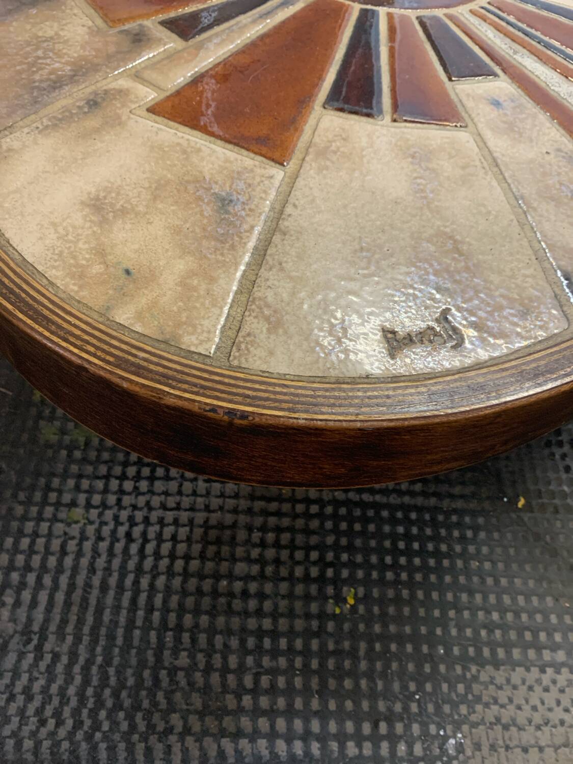 Barrois tripod coffee table