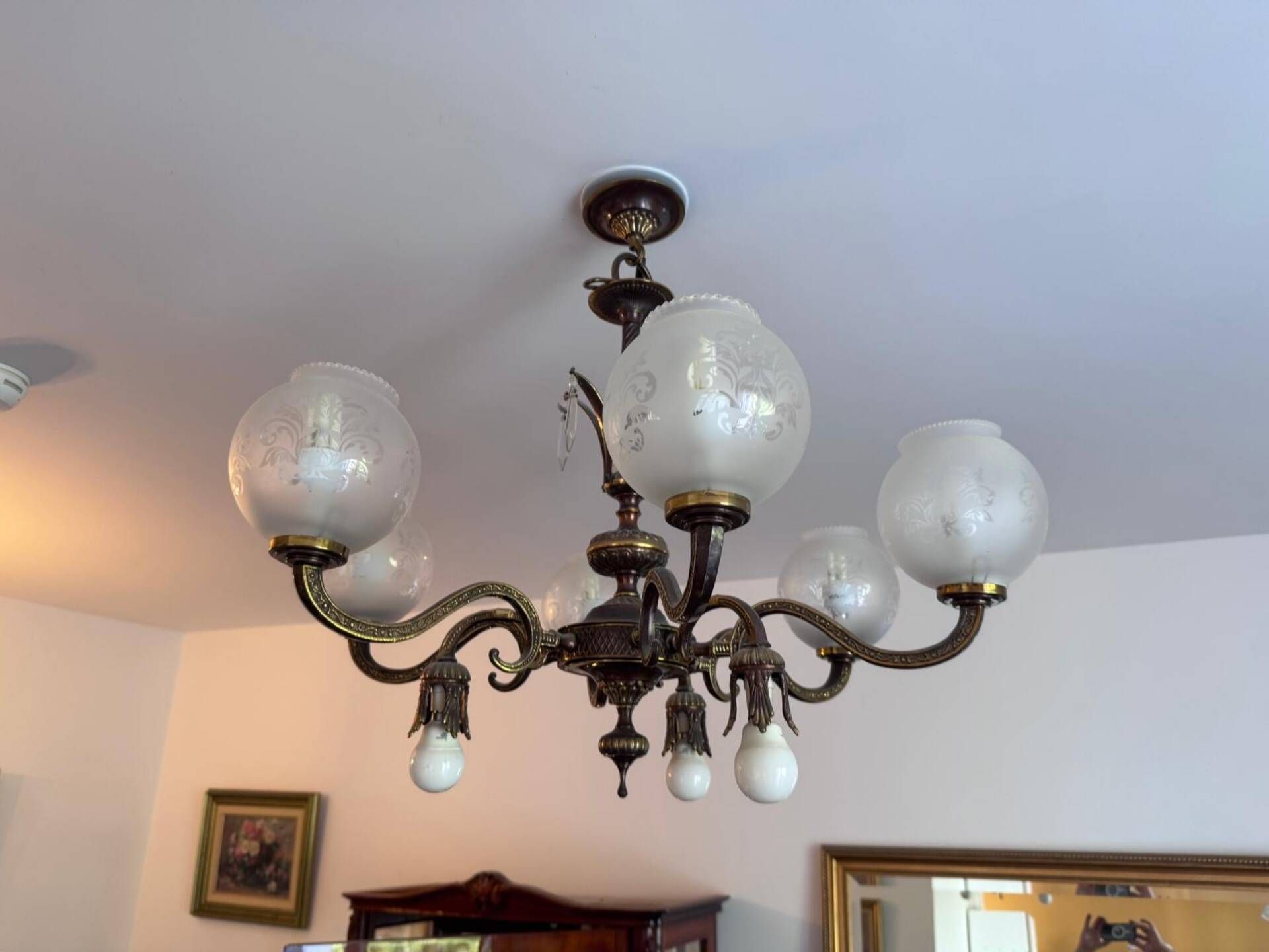 Louis XV bronze chandelier with crystal pendants - 9 lights