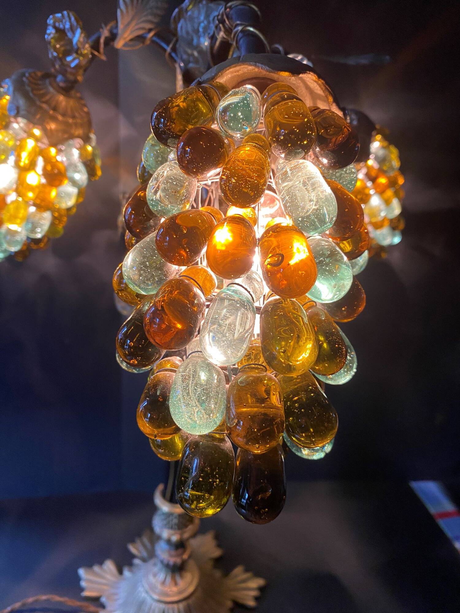 Large grape cluster lamp, Murano glass, 1950.