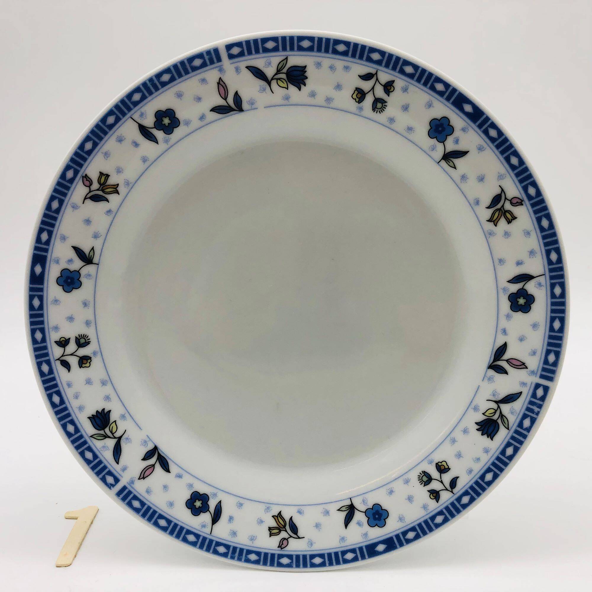 6 “Chriss G. Collection” porcelain dessert plates.