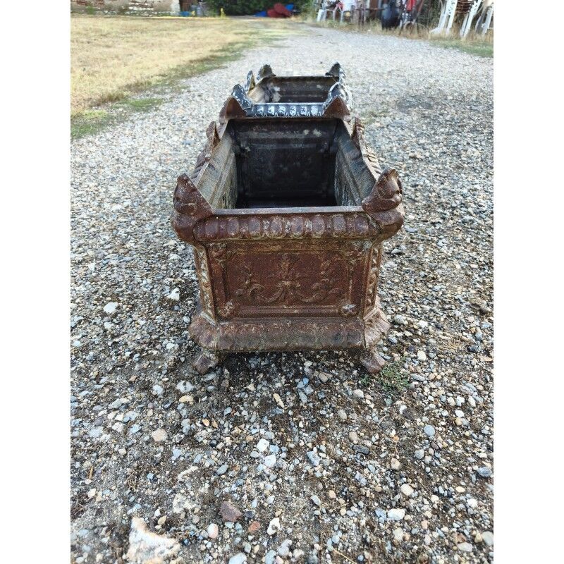 Pair of cast iron planters from 1900 in Charleville-Mézières