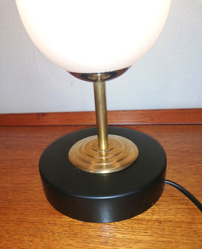 Table lamp wood, brass and frosted white glass globe, 1960
