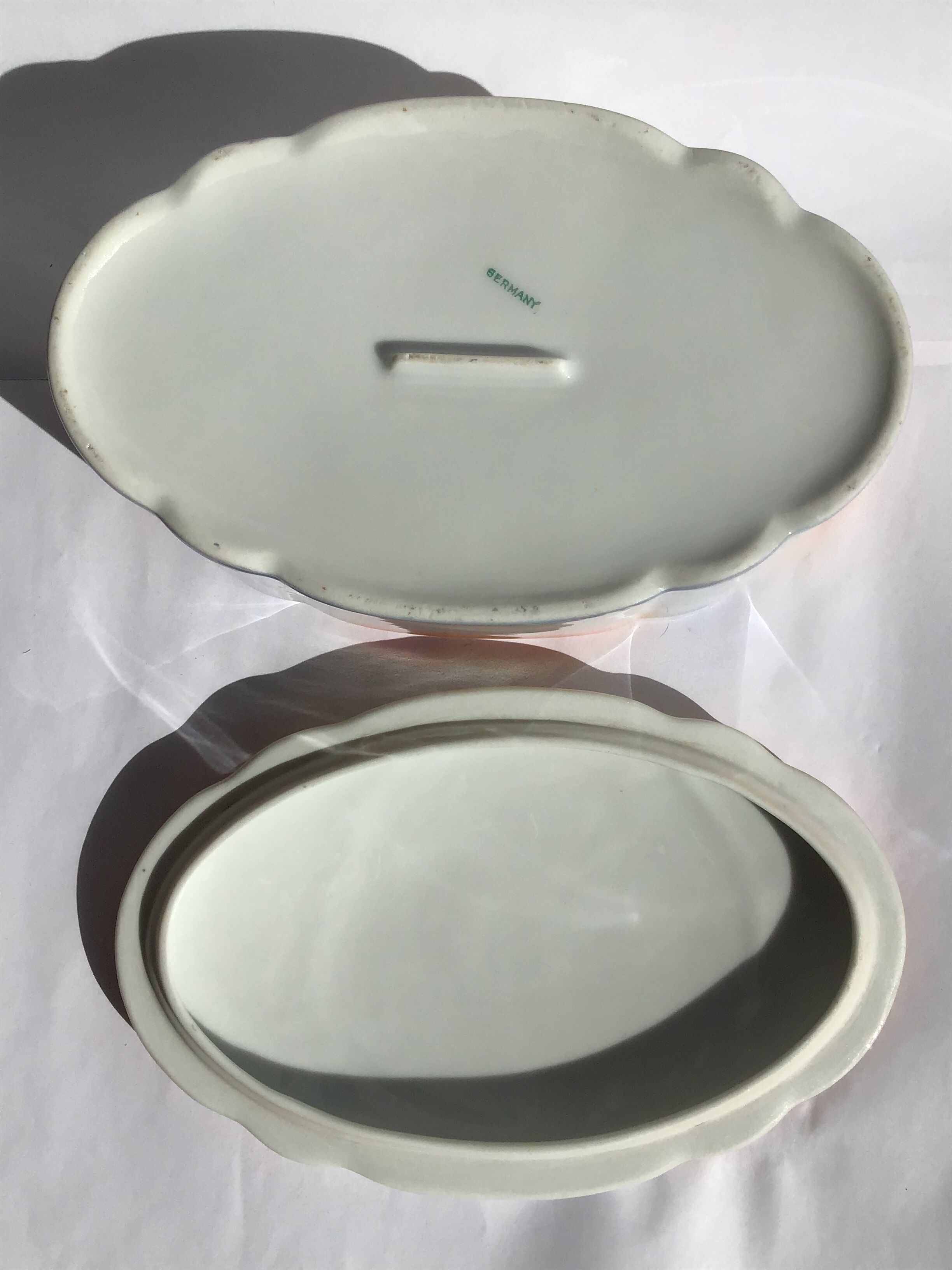 Decorated oval porcelain candy