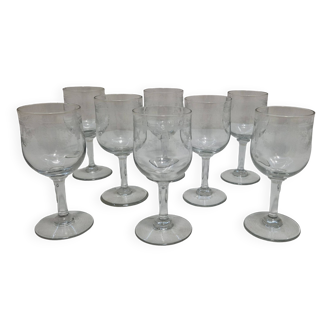 8 engraved crystal glasses