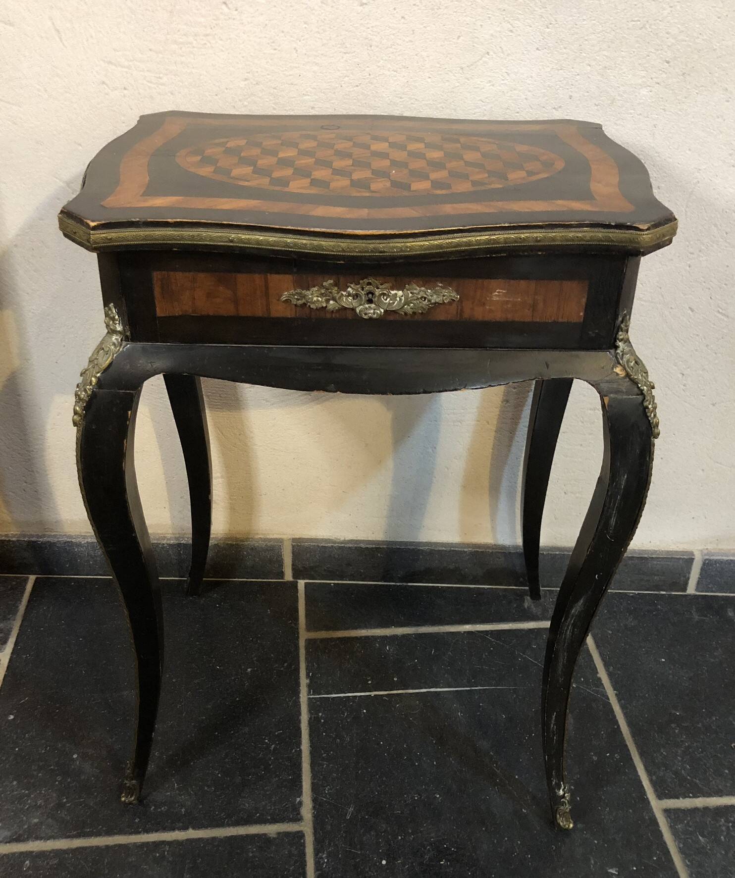 Dressing table / Worker in mercury glass marquetry and bronze fittings