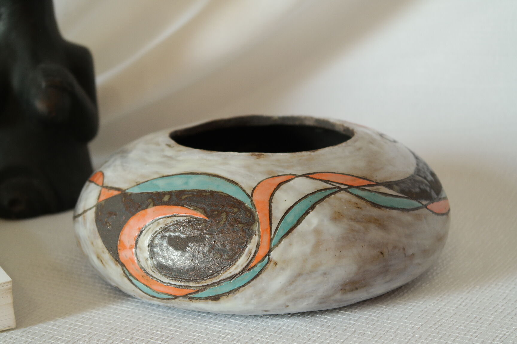 Modernist Raku bowl vase with glaze effect, signed.