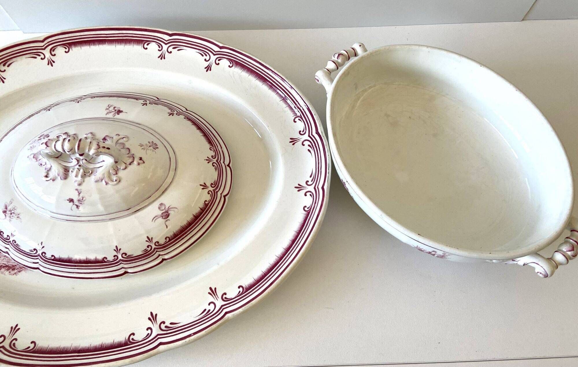 Vegetable dish, Fine Earthenware, Paris, France, Pink Crests, B&Cie Barluet, Creil