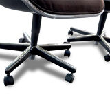 Pair of chairs by Charles Pollock edition Knoll
