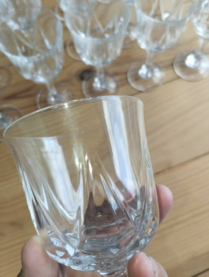 Service of 18 crystal glasses "Auteuil" – Cristal d'Arques – France
