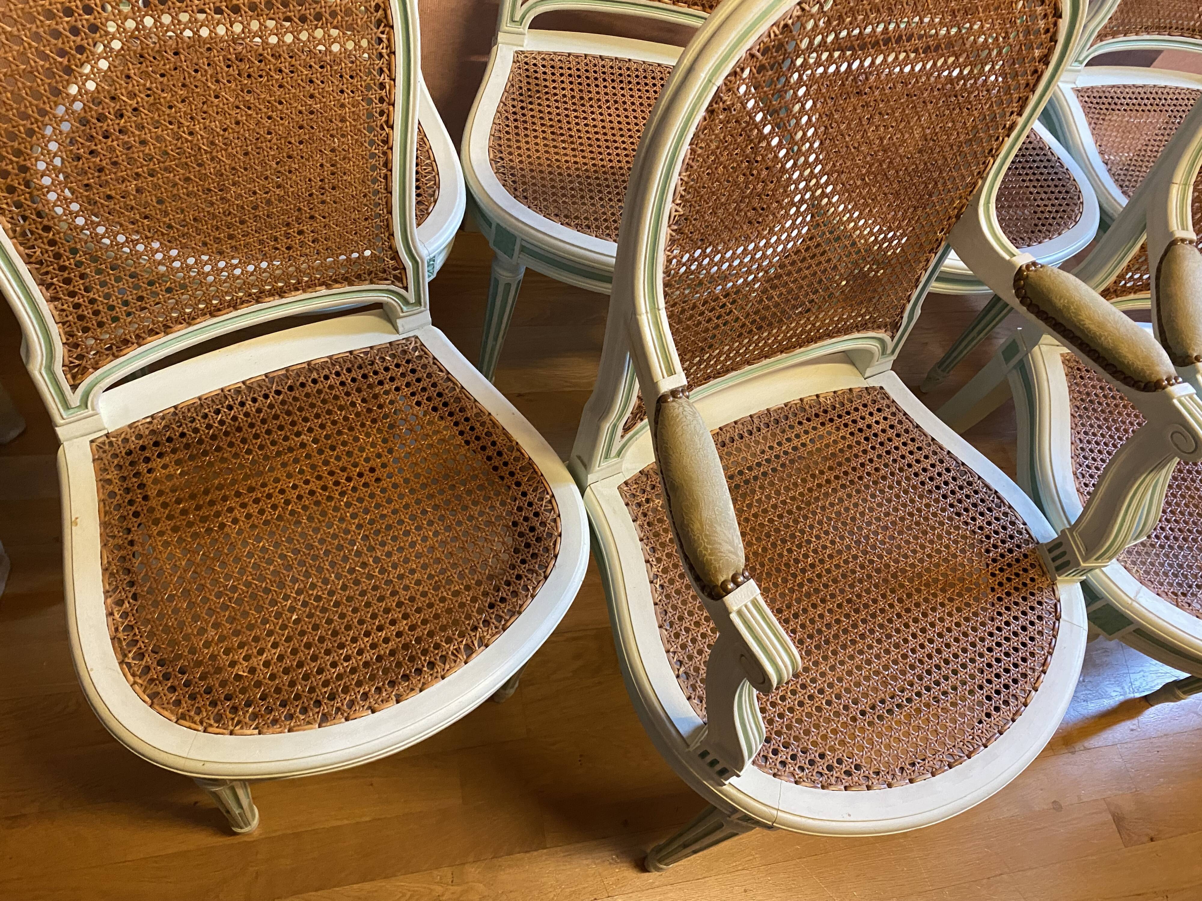 6 chaises 2 fauteuils en cannage, de style L.XVI , peint vert clair