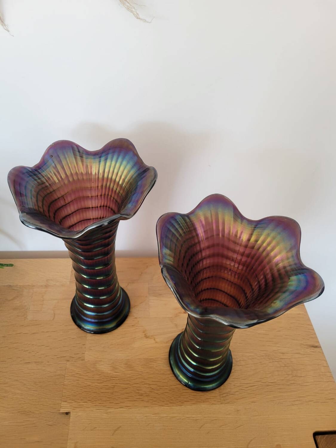 Pair of Imperial vases in iridescent glass