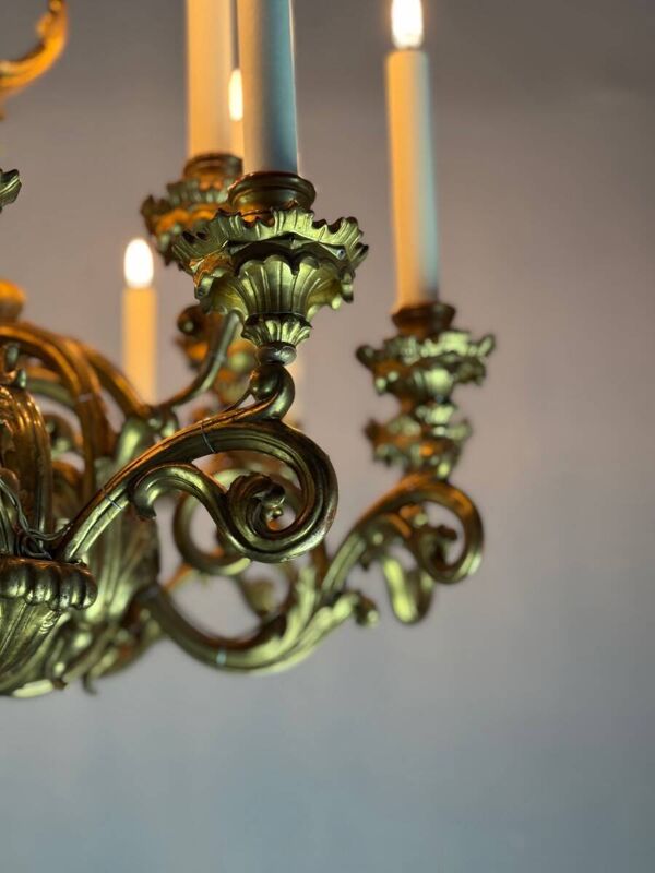 Lustre En Bois Sculpté Et Doré, 18 Bras De Lumière, Italie Vers 1880