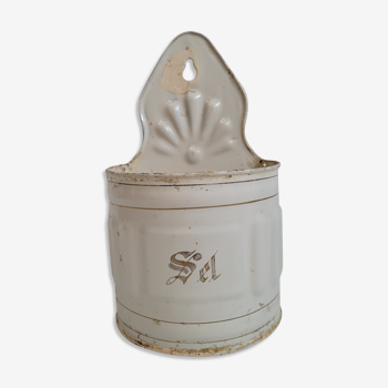 Salt enamelled pot