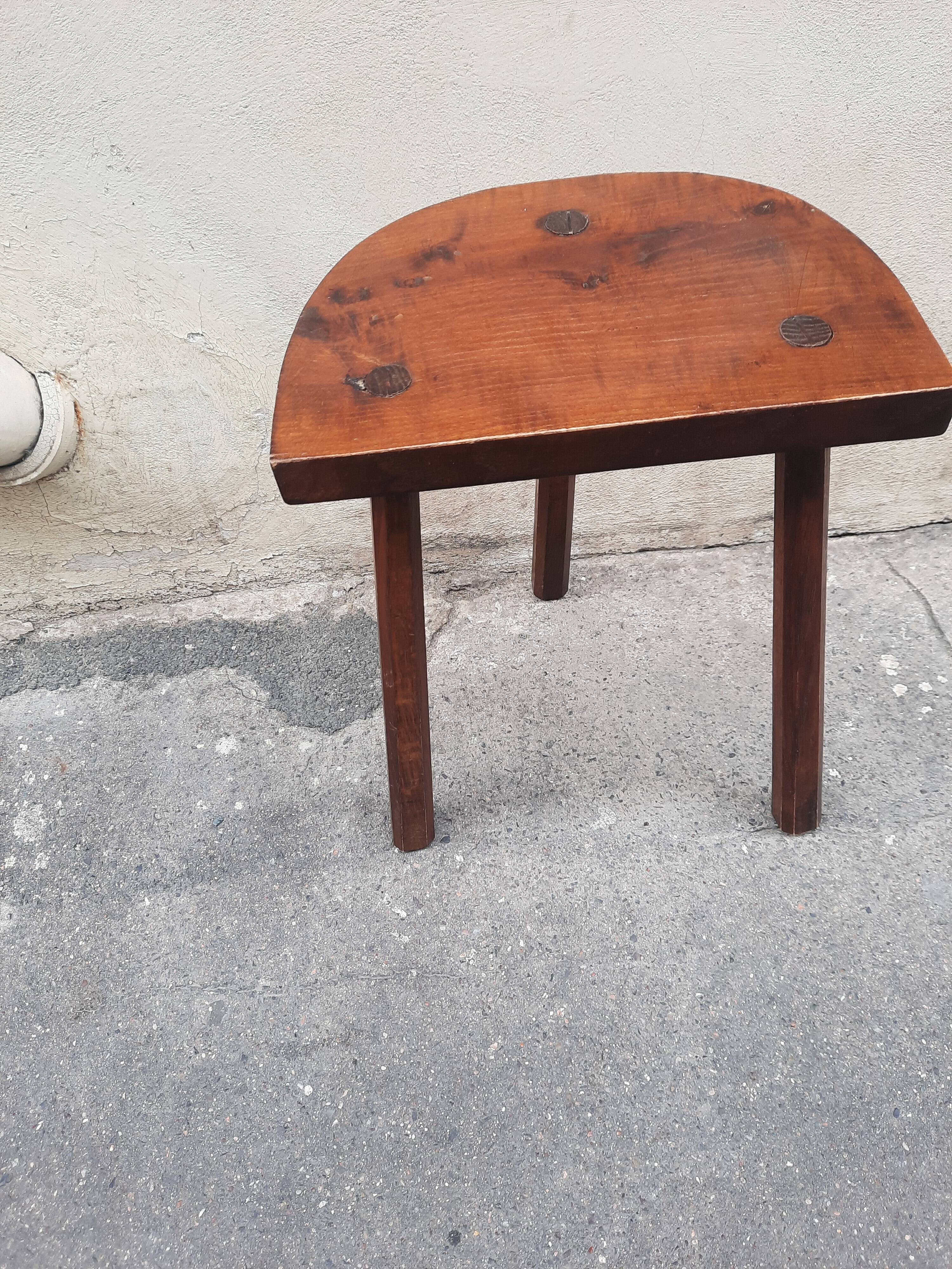 Tripod stool