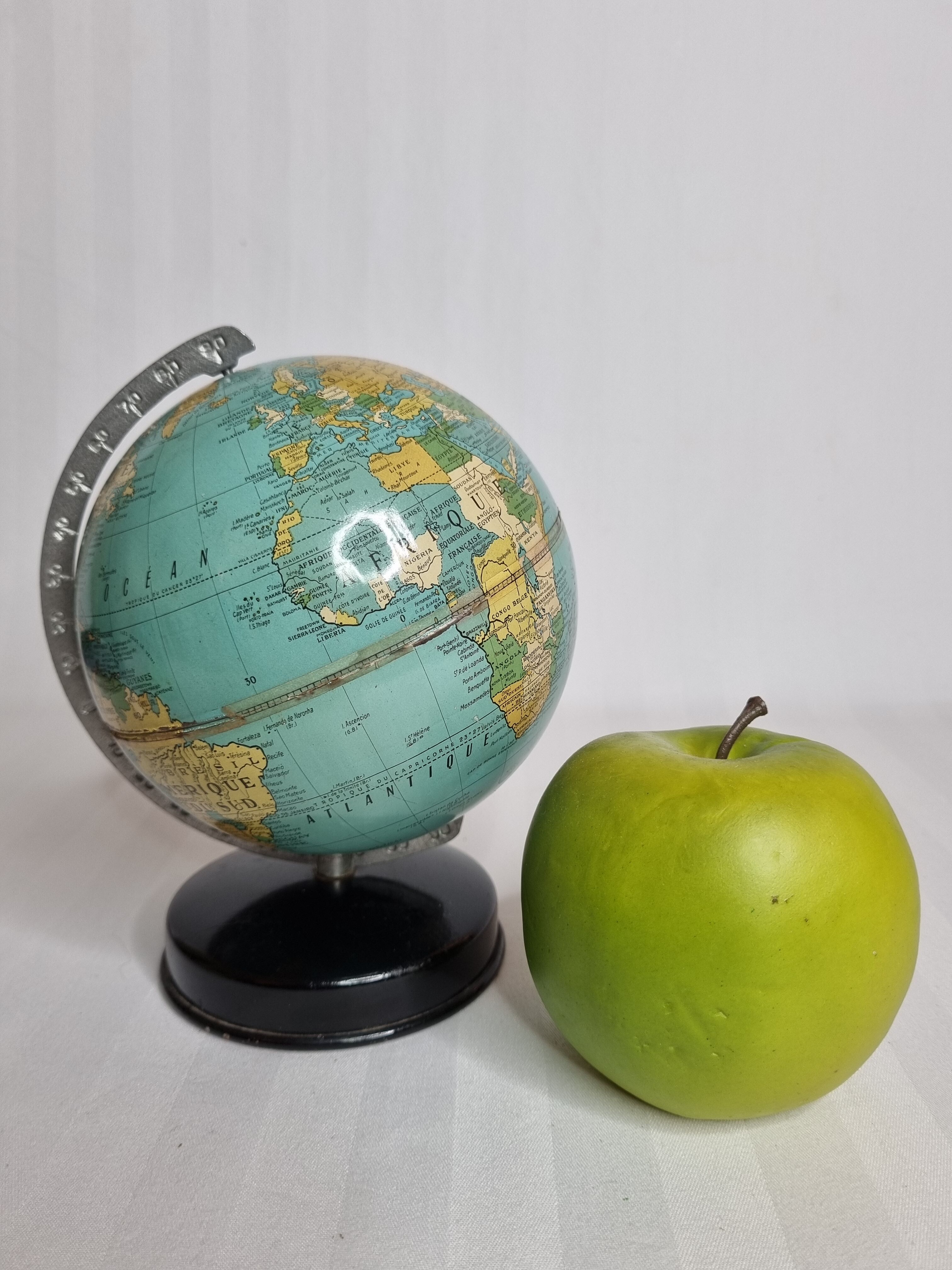 Globe earth "Taride" of the 50s-60s in metal on base, 17 cm