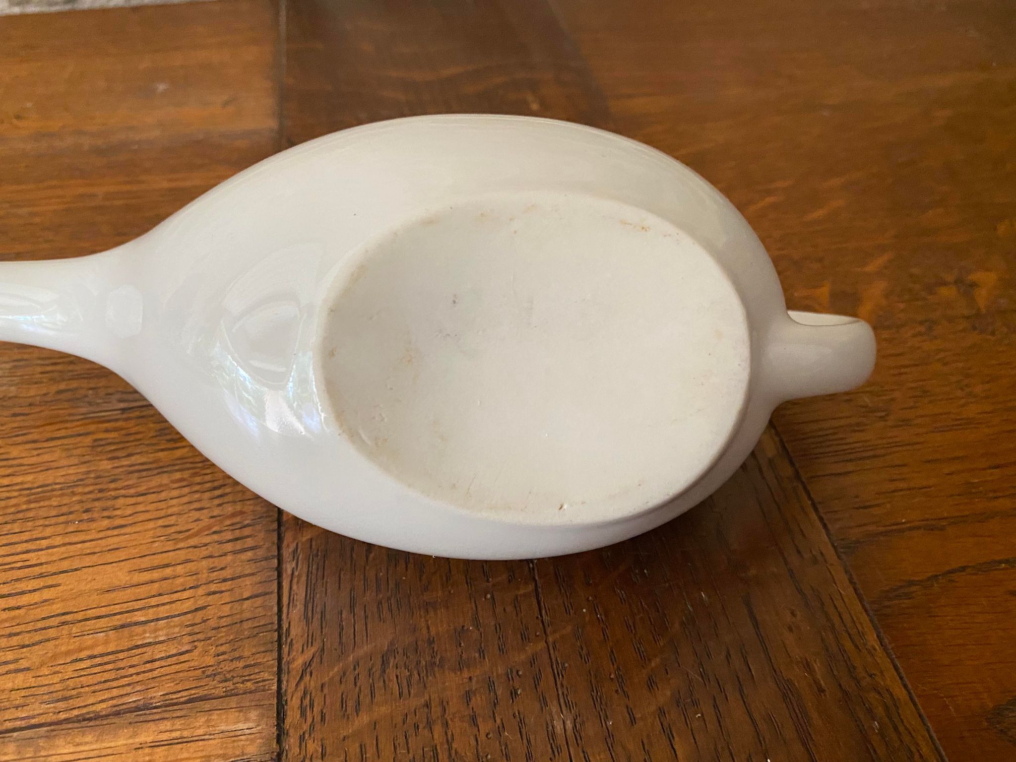 White porcelain saucière