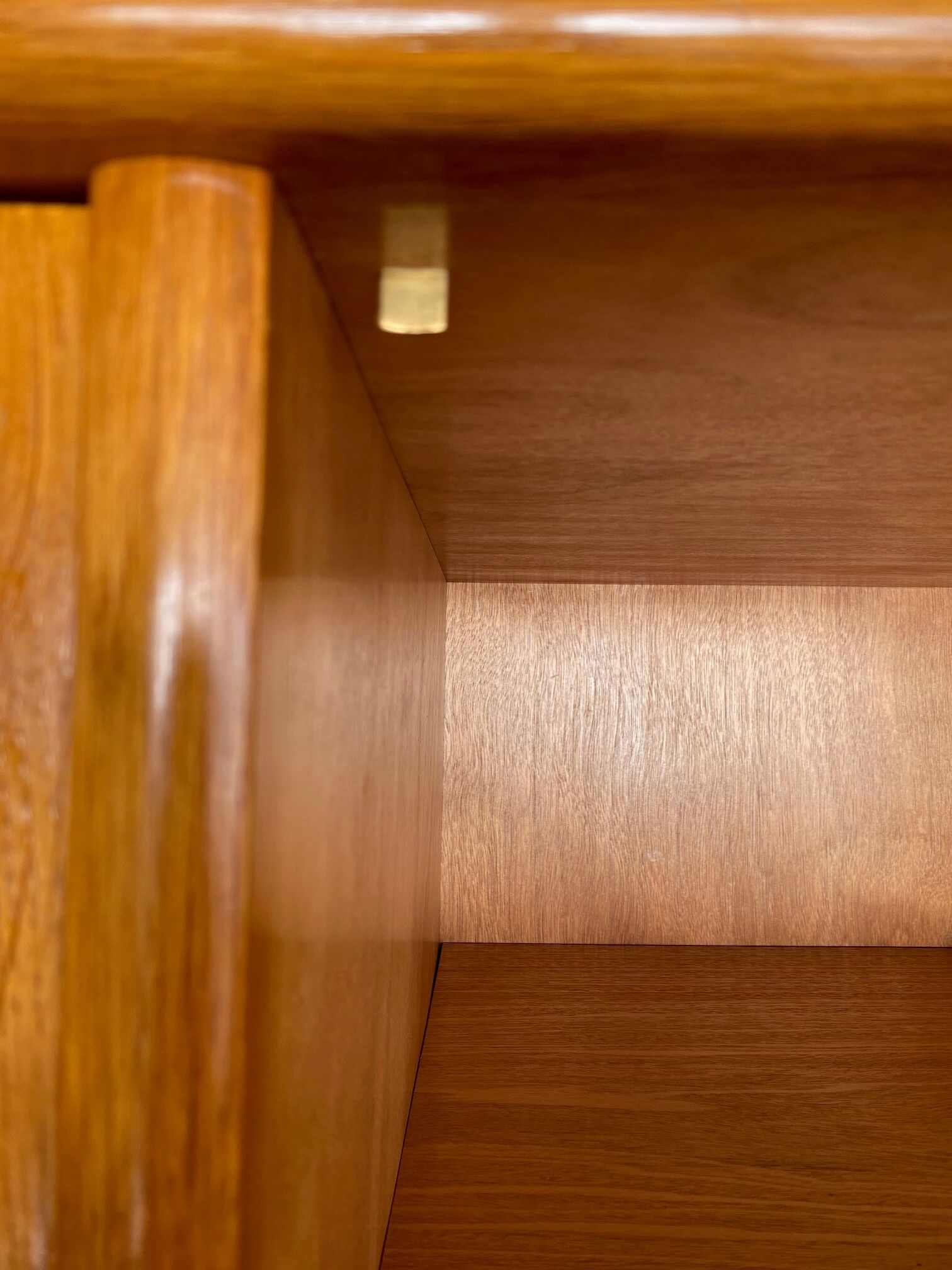 Chene and rattan cabinet